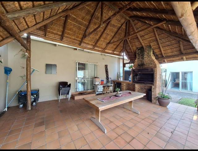 4 BEDROOM HOUSE FOR SALE IN VALHALLA